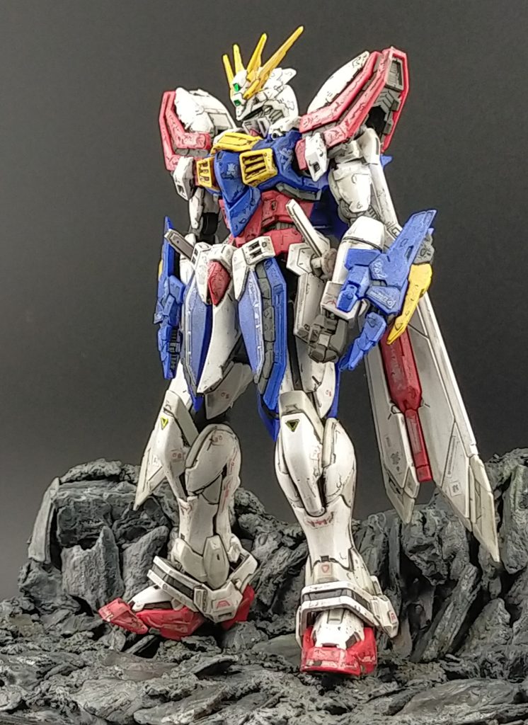 作成にあたっては、リアルスティックデカールを光沢のトップコートで段差を埋めてます。他のRGに比べ、リアルスティックデカールも薄かったので、バンダイさんの配慮に感謝。