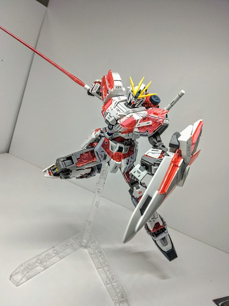 よく見てる人なら分かると思うのですが肩の後ろ側のサイコフレームがないのがおわかり頂けると思います。これは年をまたいで作っていたのですが1月の地震で紛失してしまったンですよね