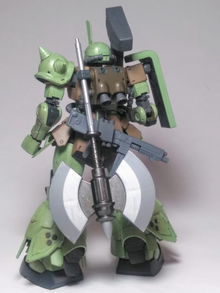 『MS-06GD ザク 地上高機動型』の パイロット『ザック・ノヒー大尉』(妄想…今回はどうにか予定日に間に合った…戦士)"重火器、大型斬撃武装"を施して「連邦軍」に挑むのでした😤                 果たして彼の活躍は如何程に❓🧐