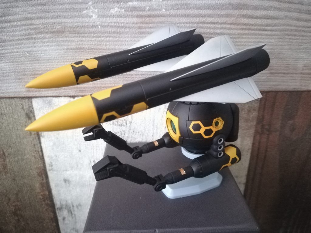 名前通りスズメバチをイメージしたボールミサイル二発でアナフィラキシーショック継戦能力? 知らない言葉だ……