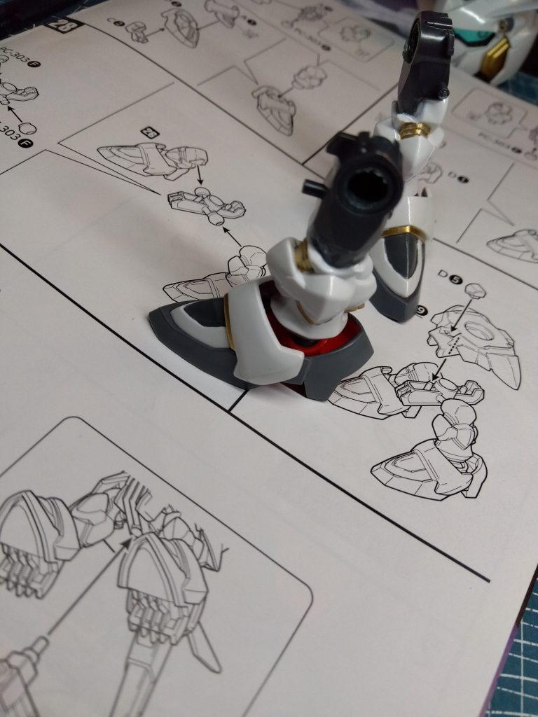 太腿延長はHGのレギルスから移植です!