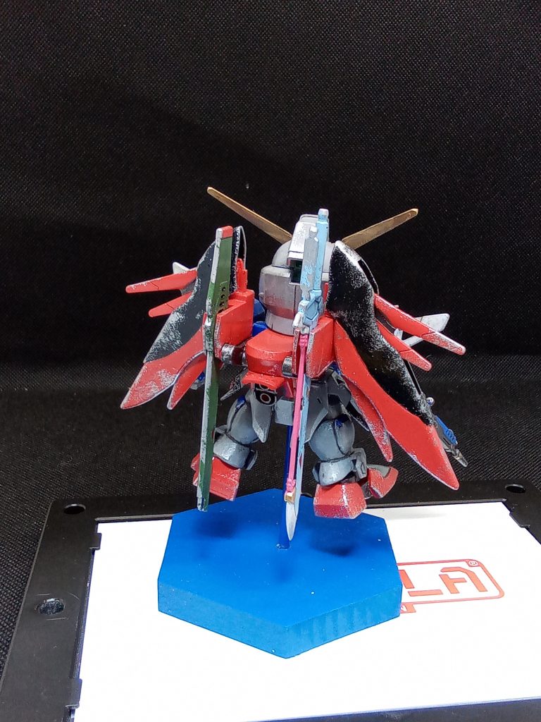 足の裏側は肉抜き穴が目立つので簡単に埋めて処理肩の穴も埋めたものの見えないw