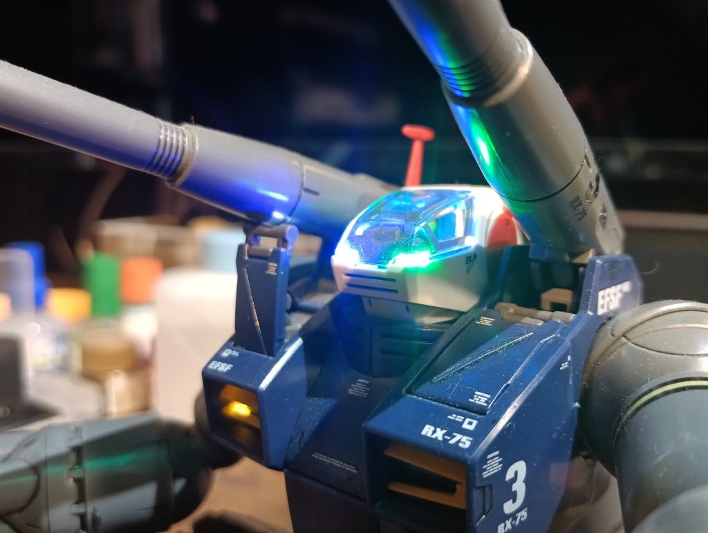 コックピットは青と緑を使いました。