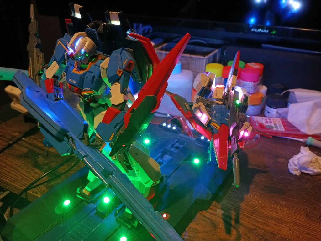 附属の台座がイイ感じにアーガマからの発艦シーンを演出してくれます😅💦