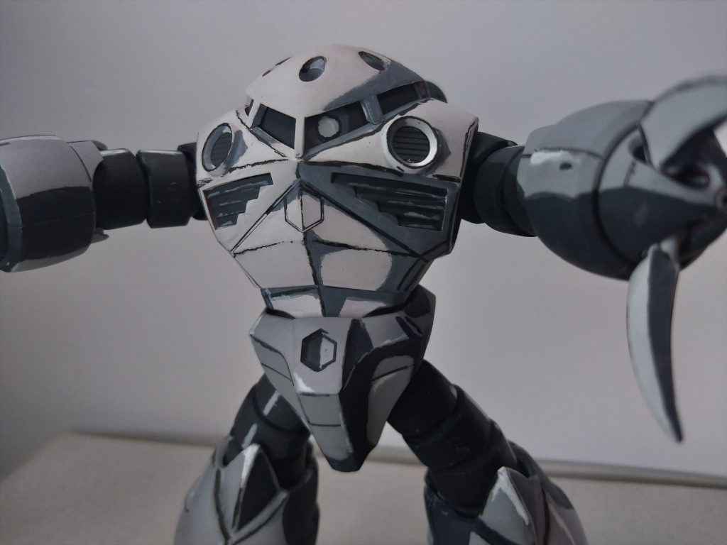 近くで見るとキッズのラクガキ感。いや…これは味。味のある作品とも言えるのではないか。