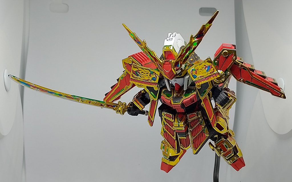 腕が動くことは、より多くのポーズを設定するのに本当に役立ちます(銃や槍などの武器があると、より多くの動きのポーズを示すことができます)