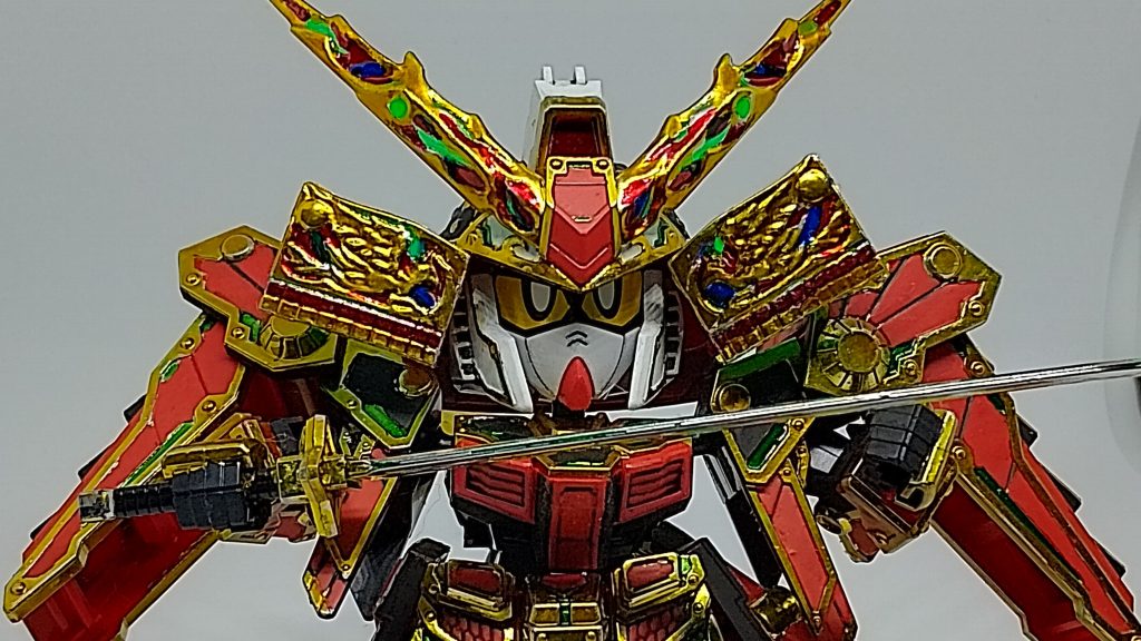 輝羅鋼重塗正直に言って、古い輝羅鋼を集めていた3X年SDガンダムファンの一人として、この新しい印刷物は古いバージョンほど良くありません。そのため、私はモロトウ・リキッドクロームで輝羅鋼を塗り直し、それからタミヤ・クリアカラーシリーズ(赤、黄、青)を使って異なる色を追加しました。一部の印刷パターンがスキップされていますが、効果は本当に古い輝羅鋼により似ています!