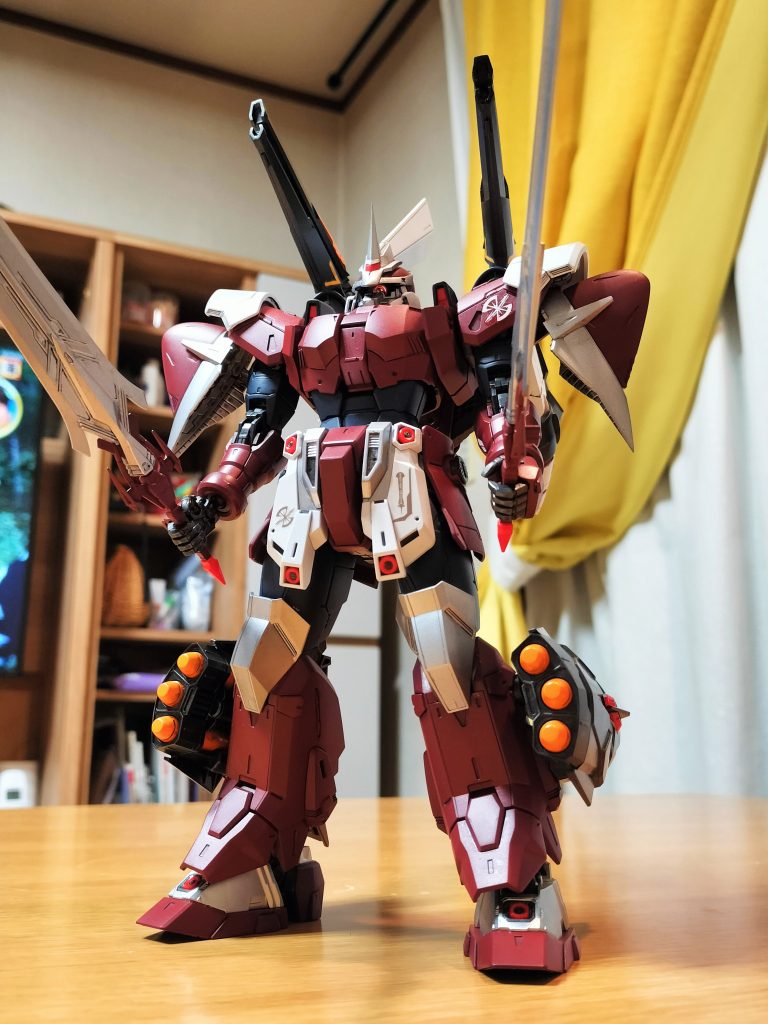 JR貨物色の上からシャア専用レッドで深みのある赤を目指しました。