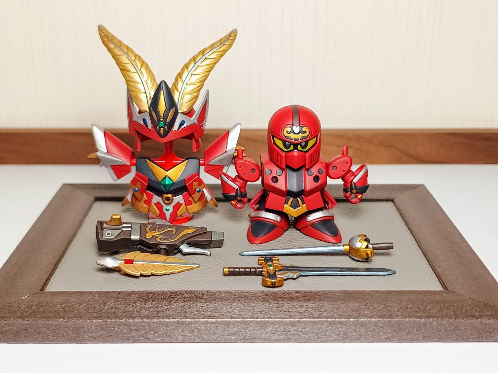 鎧をスタンドに立てて軽装バージョンで。スタンドは開き直って無塗装です。配色はだいたい設定通りですけど一部は好みで塗り分けてます。