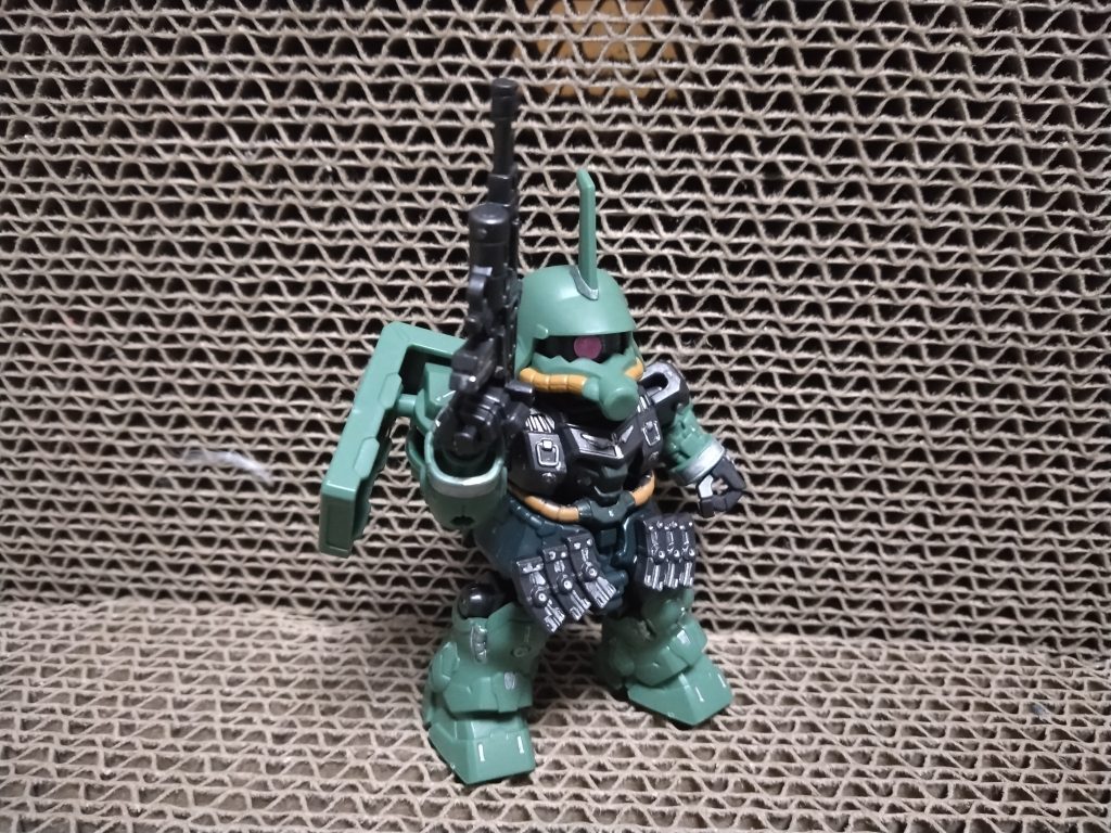 この機体は北米で活動していたジオン残党軍のエースパイロットが搭乗していた。軽量化のためにショルダーアーマーは装備していない。