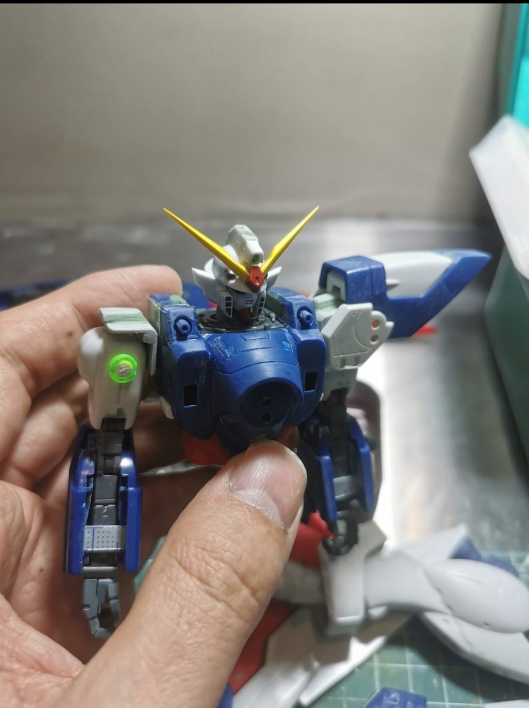 肩内部フレーム的なものと、前腕の改修風景