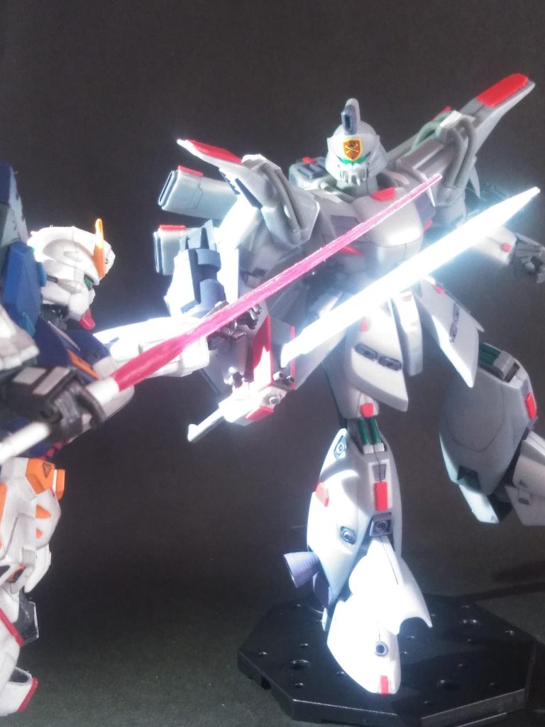 と、言う訳で「リビルド」してミタこのキット「UP主」好みのスタイルで気分アゲアゲ⤴️でヤレました😄   何時もコウなら嬉しいのだけど🎵😍🎵