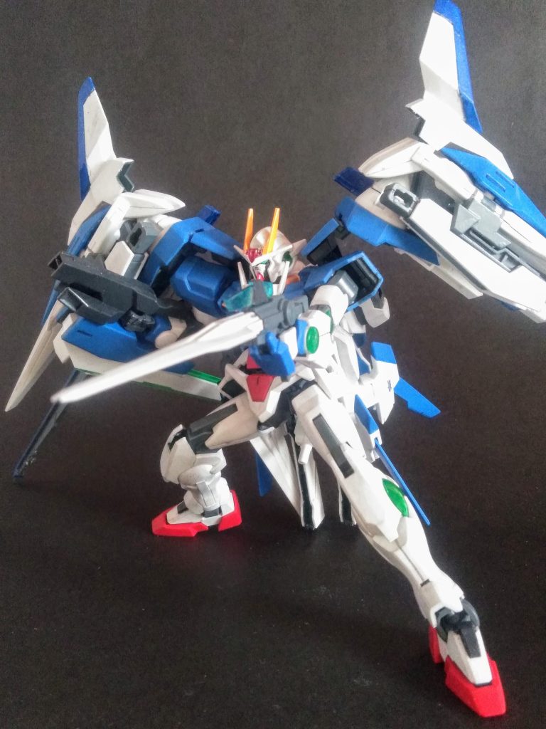 さて!気をとり直して通常兵装も一通り在るので、色々と遊べます😍「GN ソード Ⅱ 」 は使い勝手が良いですね😄