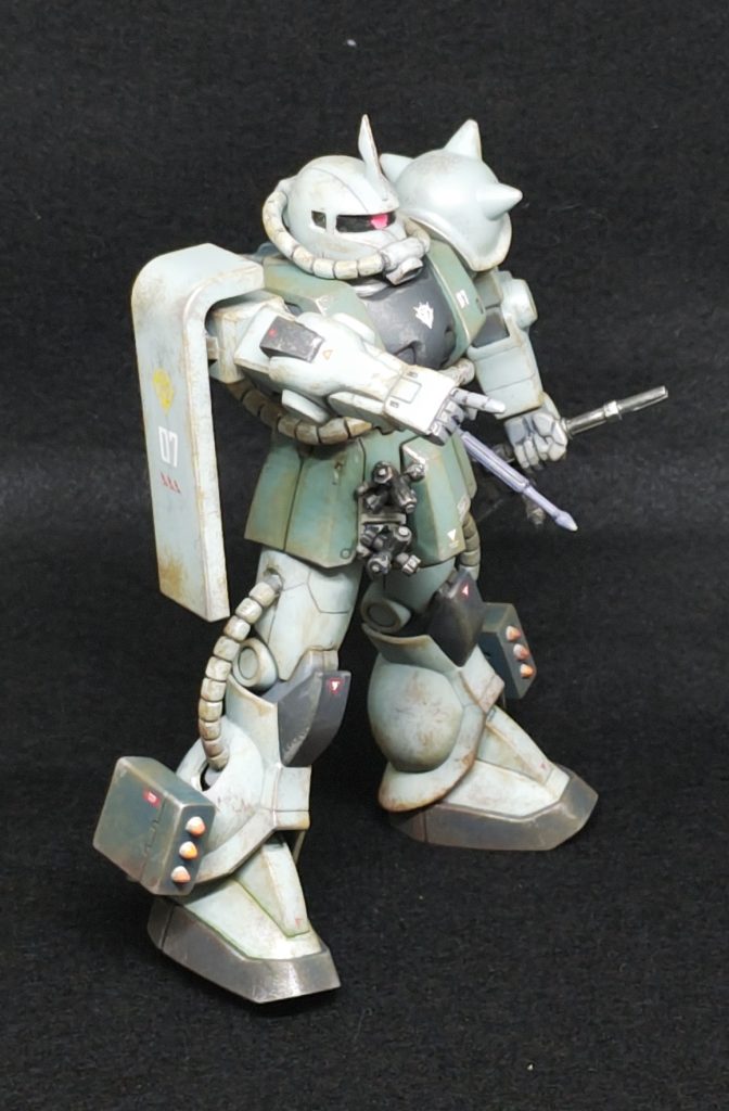 旧キット武器セットからミサイルポッド、クラッカー、ヒートホークを付けています。