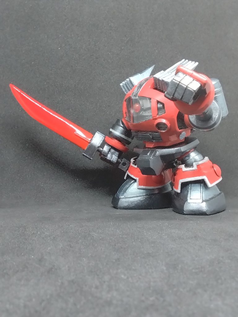 差し替えで、アームパンチも再現可能です🎵ヒートサーベルは蛍光塗料を使っているので、ブラックライトで光ります🎵