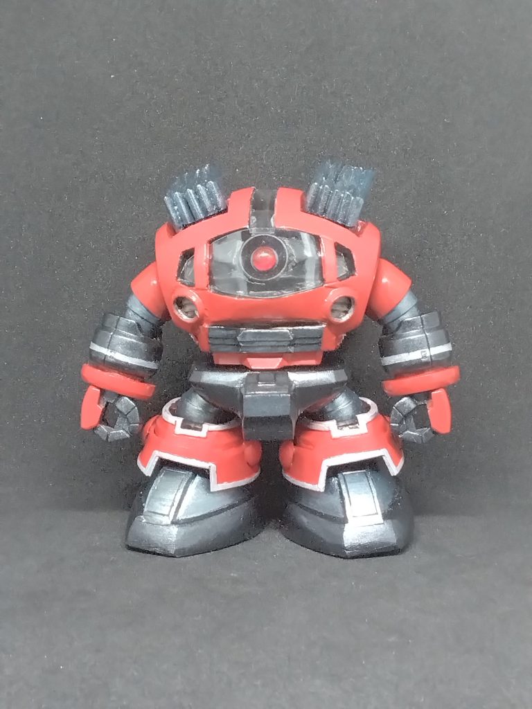 軟質の透明プラ(コンビニ弁当の蓋など)を使って、特徴的なモノアイカバーも再現してみました‼️