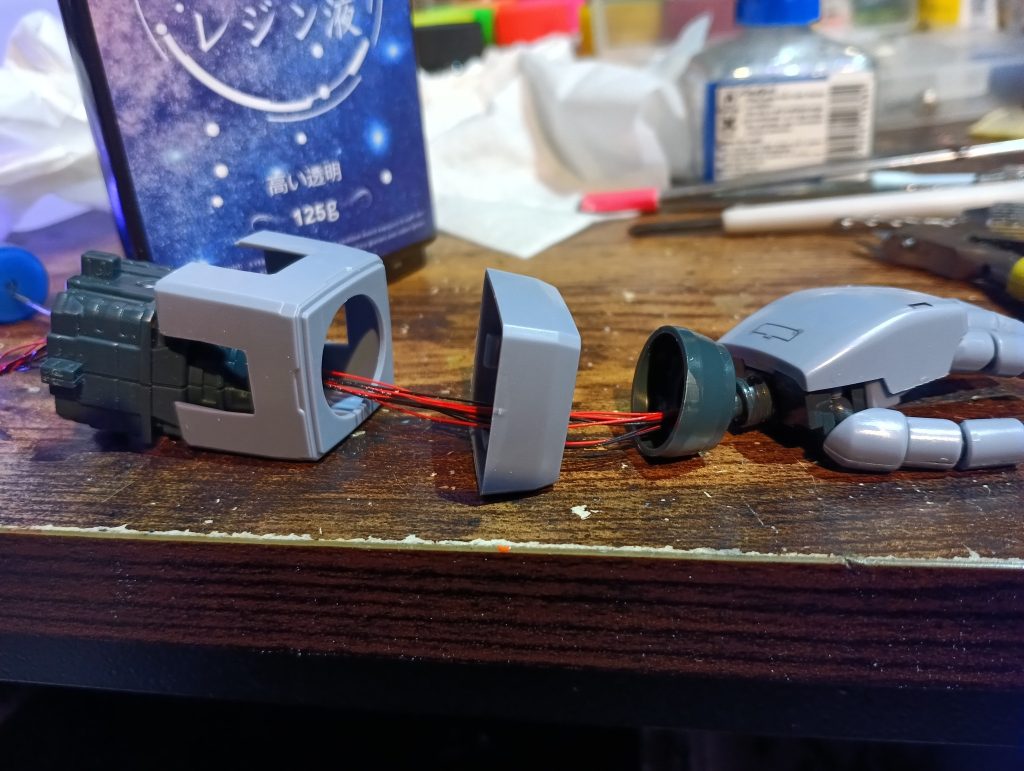 手首から前腕の配線