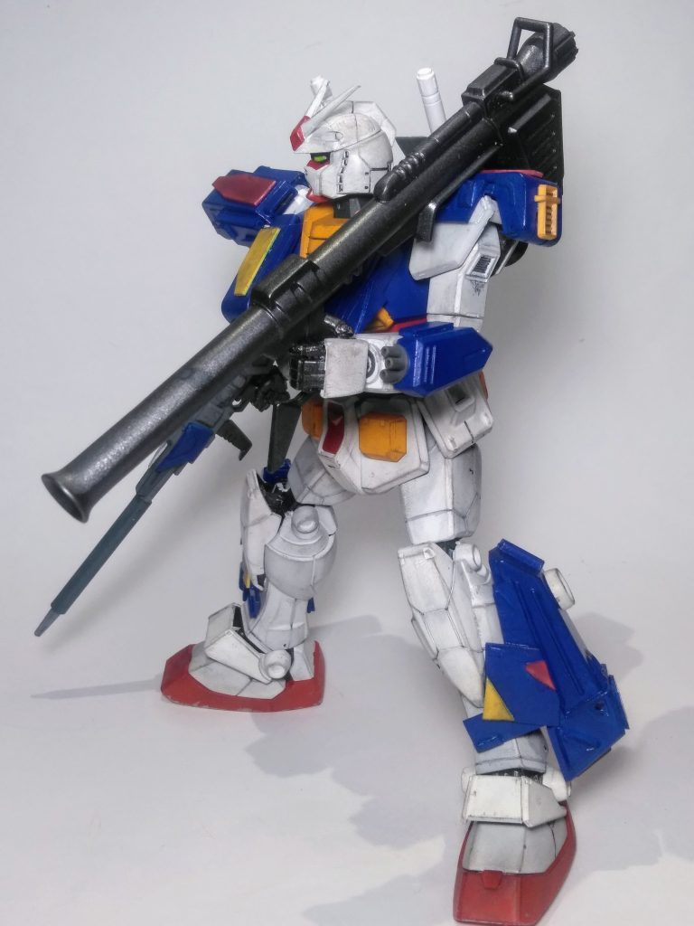 バズーカが好きな?「アムロくん」の為に「ハイパーバズーカ」を標準装備です🤭ガノタ界隈だと「アムロバズーカ大好き説」がマコトシヤカニ囁かれております🧐言われてみれば結構な頻度で使っていたかも🤔