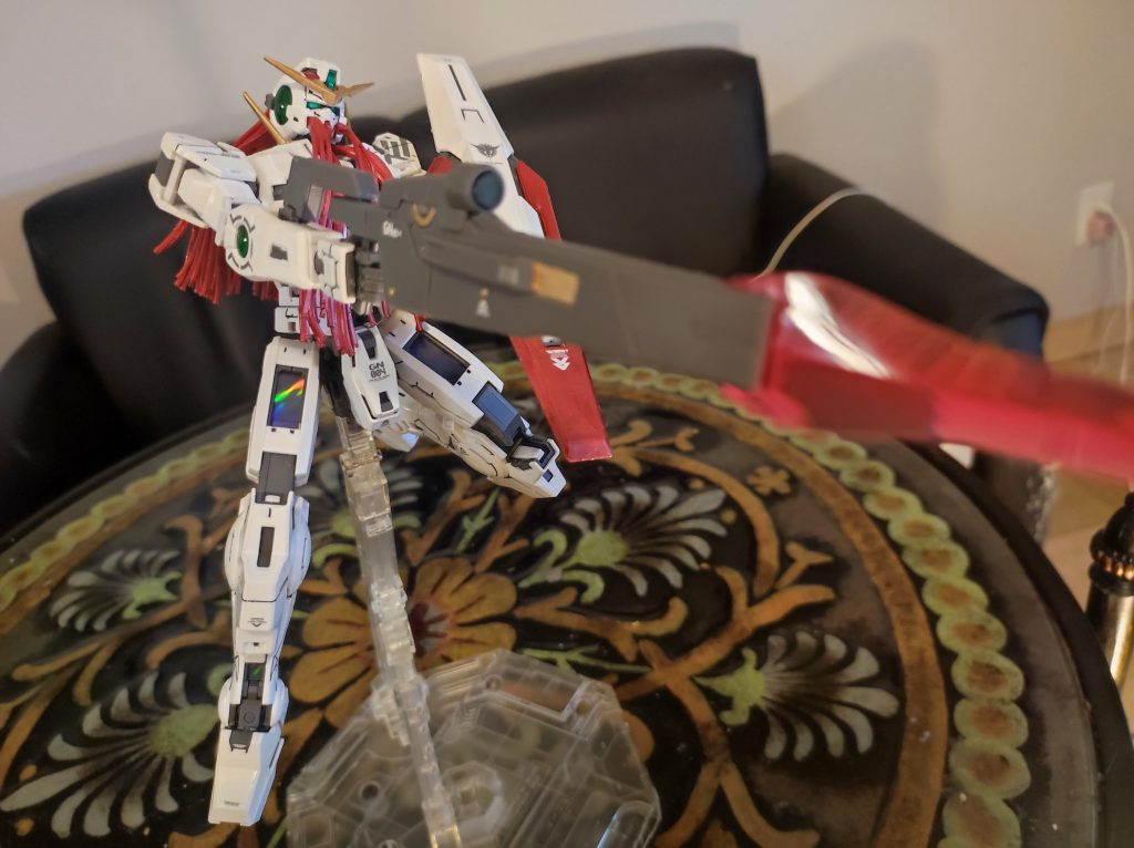 エフェクトパーツと合わせて、射撃のポーズを再現しました。