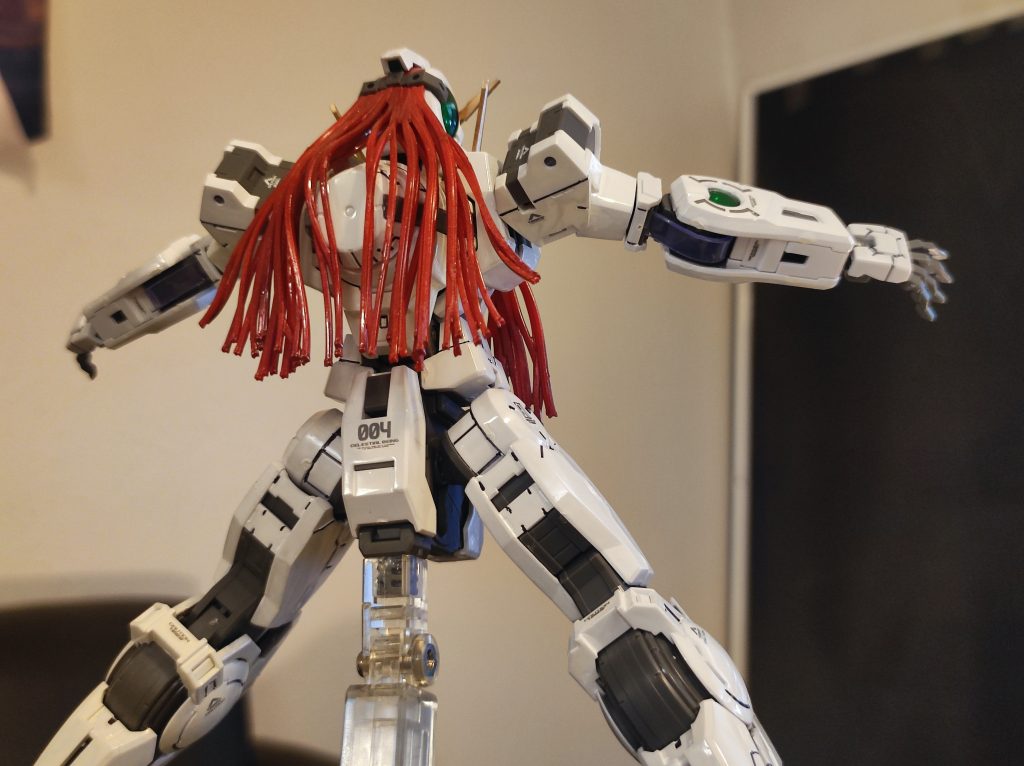 真白のボディは後ろから見てもエレガントです。