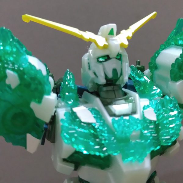 ユニコーンガンダム（光の結晶体）