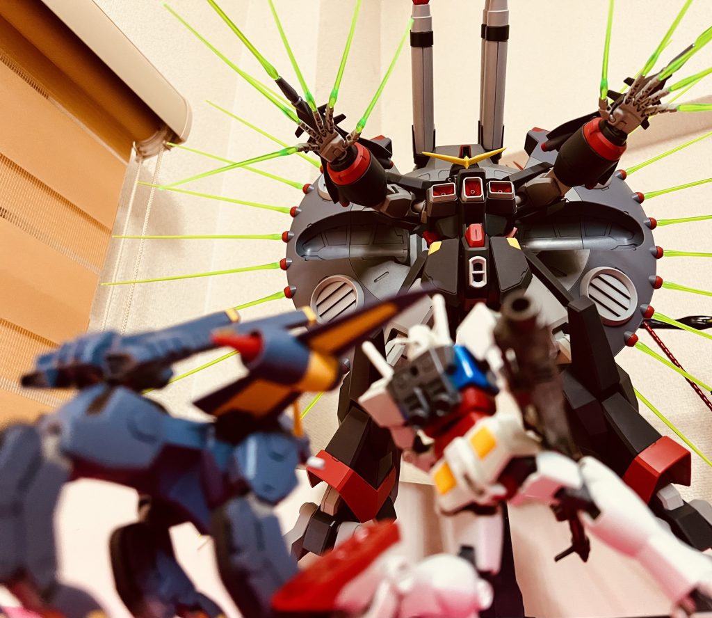 初代ガンダムも頑張っております笑