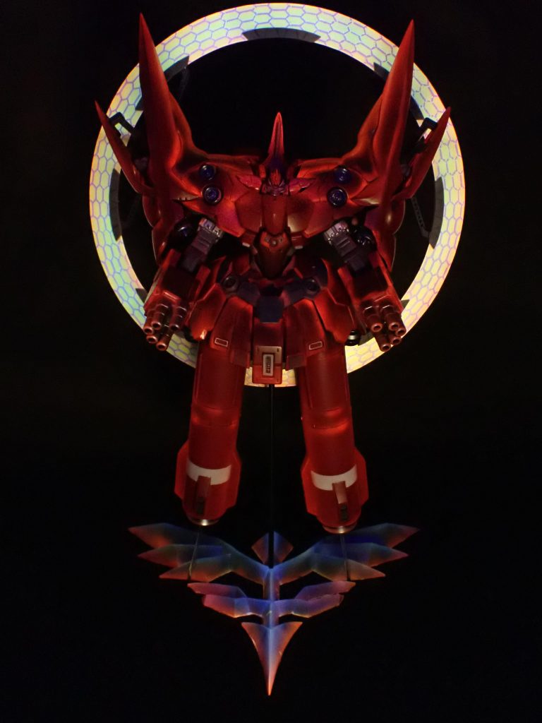 ブラックライトでこんな感じになります。