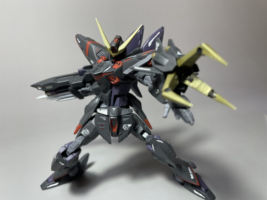 アクション2ブリッツといえば！もっと躍動的ですが、塗装剥げ怖いわ腹回り干渉するわでこれで許してください。