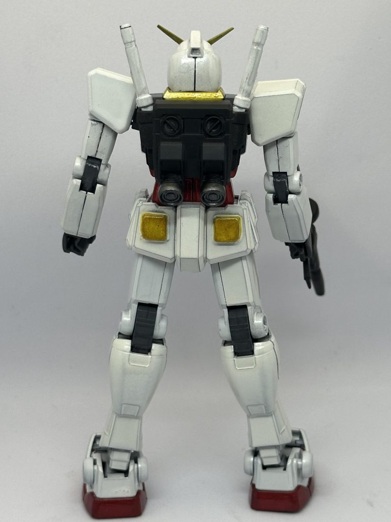 エコプラなので、関節の動く量は少なめです。