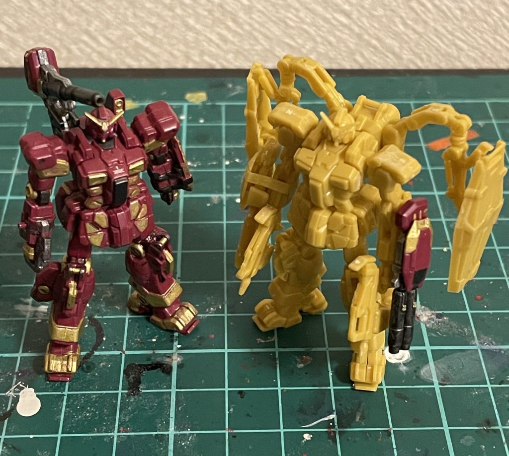 塗装していたフルアーマーガンダムから腕のキャノンを拝借拝借されてフルアーマーガンダムとパシャリ塗装してあげたいけど……アーティファクト塗装してる方達はスゴいと見るたびに思いますね