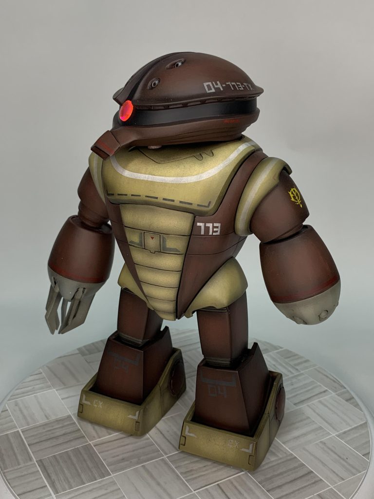 首もネオジム磁石で取り付けているのである程度向きの変更が可能です。