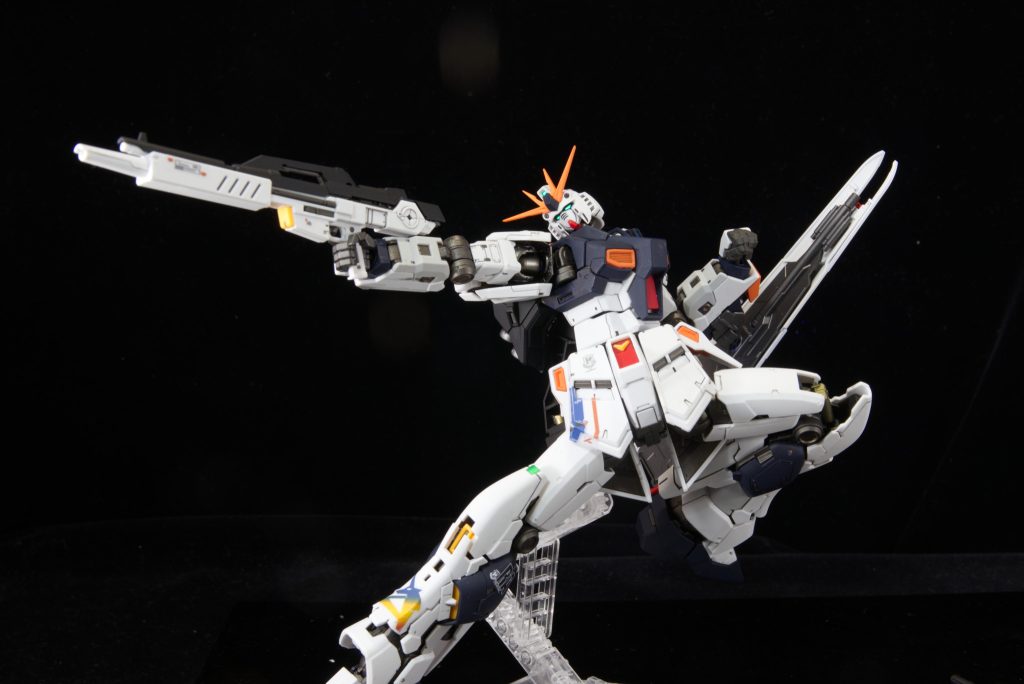 SEEDポーズイメージののけぞり