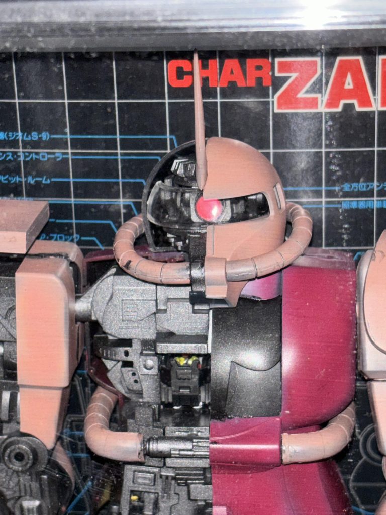 アウトレットで2000円購入。説明書ではムギキュウ点灯推奨ですが、100均のLEDライトを使用しました。