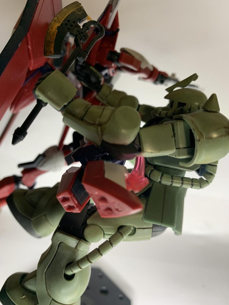 ザク隊長「ギャフッッ」