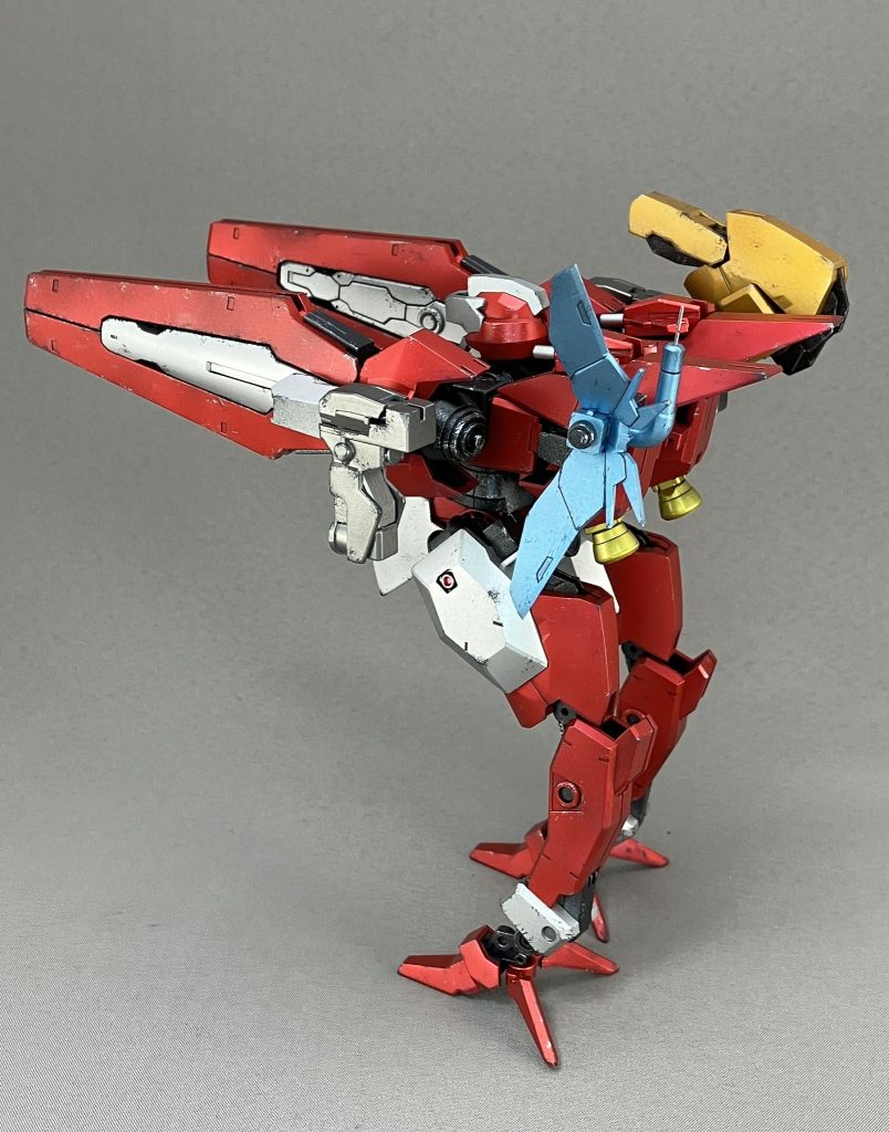 ・EXTENSION エナジーパックロケットとかミサイルみたいですが電池です。メインがEN武器なのでつけました。・BACK UNIT ミサイル余ったパーツでなんとか形にしました。・BACK UNIT レーダー棒と羽を合わせました。小さくて範囲は狭いけど多機能なイメージ。棒の先には虫ピンさしてます。