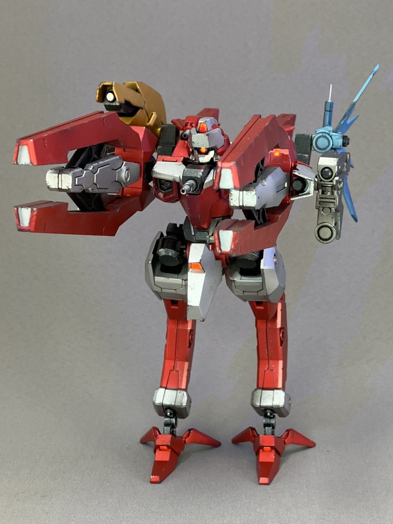 ・ARMS レーザーアームレーザーキャノンの武器腕です。当初クレオスらしくバズーカの武器腕にする予定でしたが、逆関節の相性と、展開機能があったのでレーザーにしました。収束モードと拡散モードがあり、展開して性能を切り替えます。