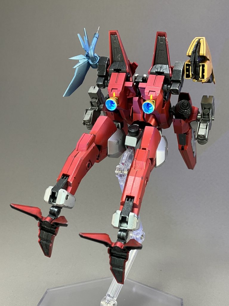 ・BOOSTERここだけクリアーの蛍光塗料なので、ライトを当てるとかなり変わります。AC3系は本体以外の色が固定なので、全然違う色にしました。