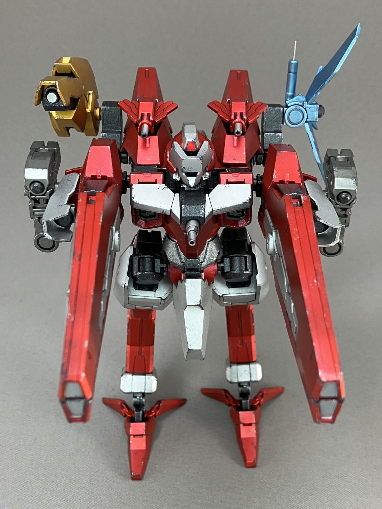 ・CORE前回OBだったので今回はEOです。クレオスっぽいので前面にはミサイル迎撃もつけました。AC風になるように色々パーツを加えました。