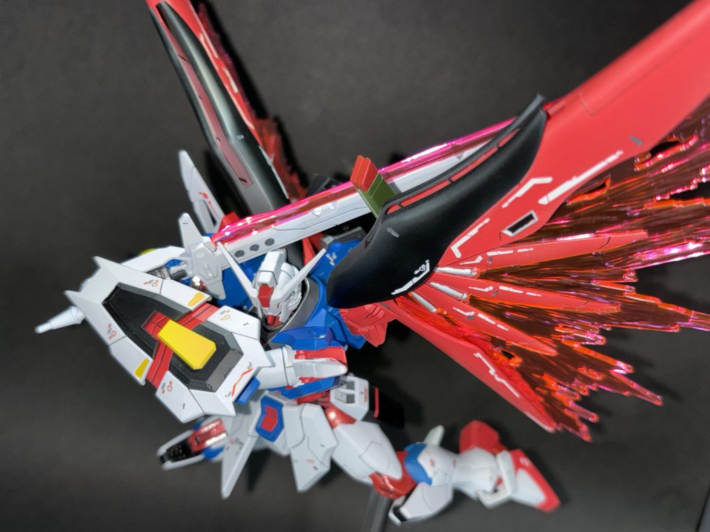 代名詞ことアロンダイトこちらはSpecⅡでは色味がほぼ白に近い水色っぽかったので、寄せて塗装しています。