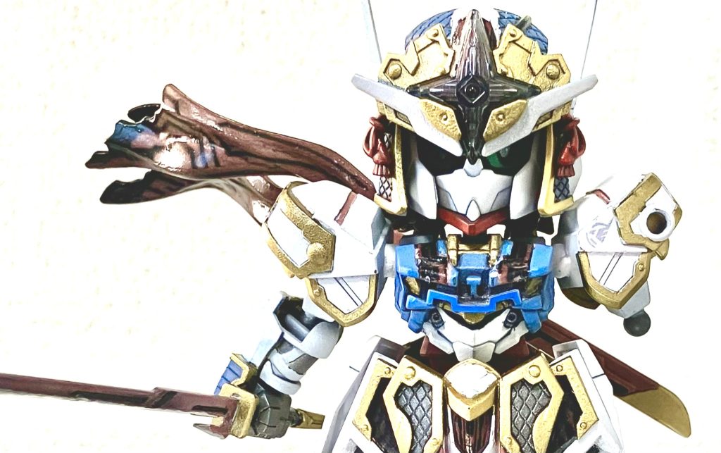 軽装モード。鬼瓦のような甲冑の下もシェルユニットがあるのでサーモ顔料仕込んでます。普段輝羅鋼に隠れてますが左肩にはアスティカシアのホルダーマークをあしらっています。