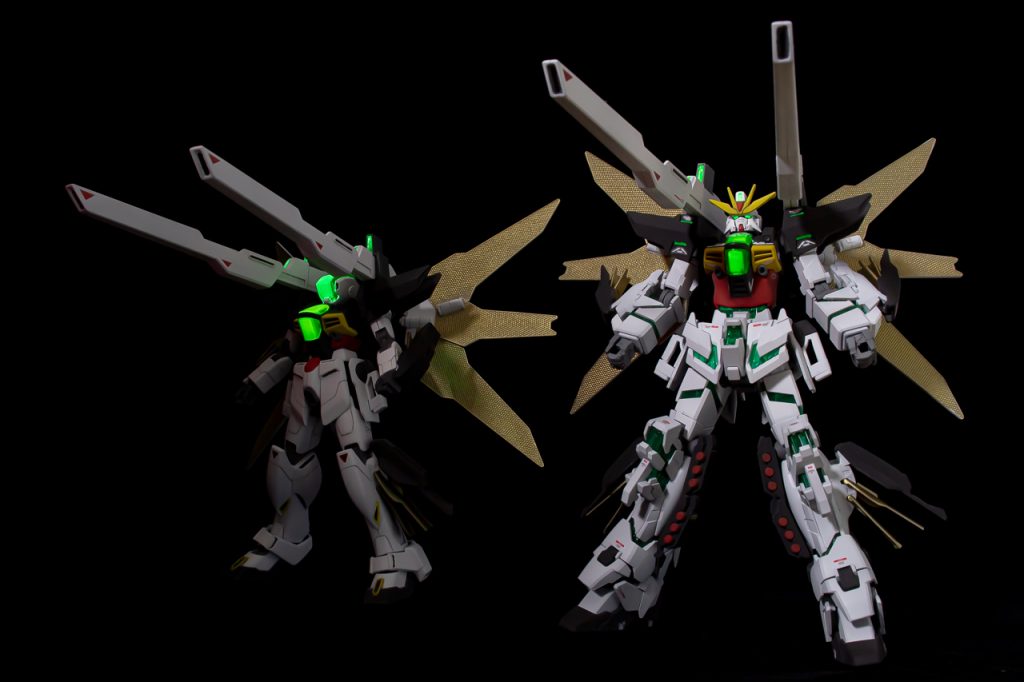 おまけ前作のDXビットと並んでのツインサテライトキャノン発射状態