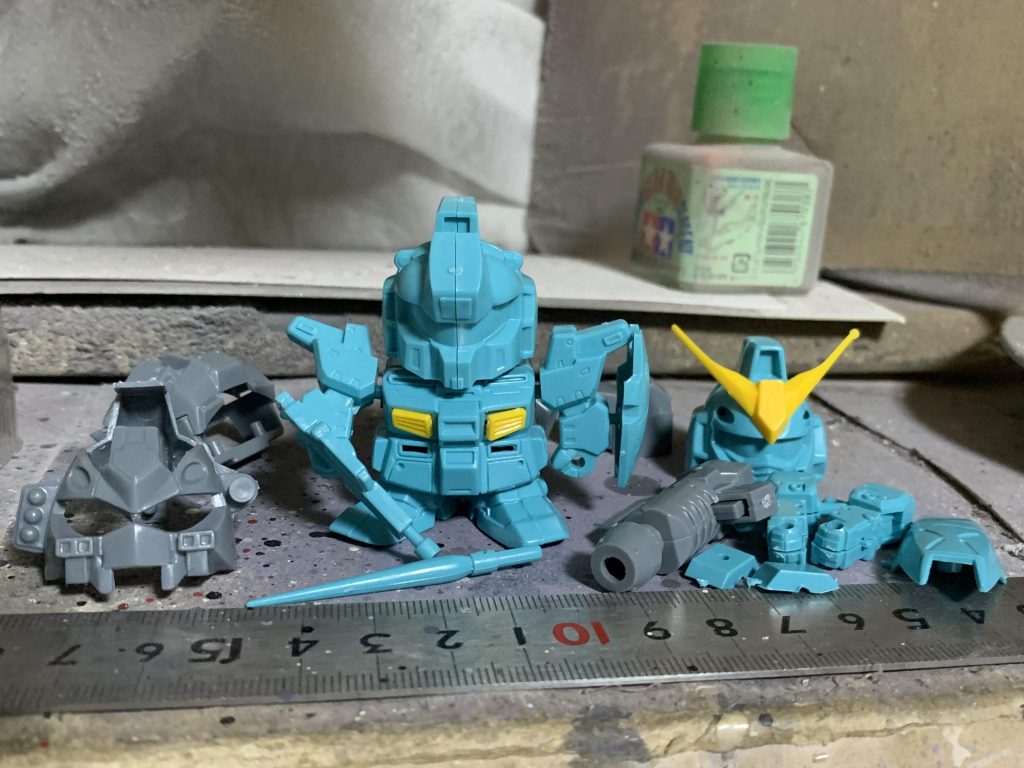 BB戦士ジムカスタムはアレックスのパーツもついてます。あれ、逆か？BB戦士アレックスにジムカスタムが付いてんのか？まぁ、どちらにせよ買ったのは箱絵がジムカスタムの方でした。