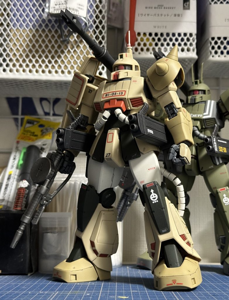 フロント左側ザクマシンガン・ビッグガン装備