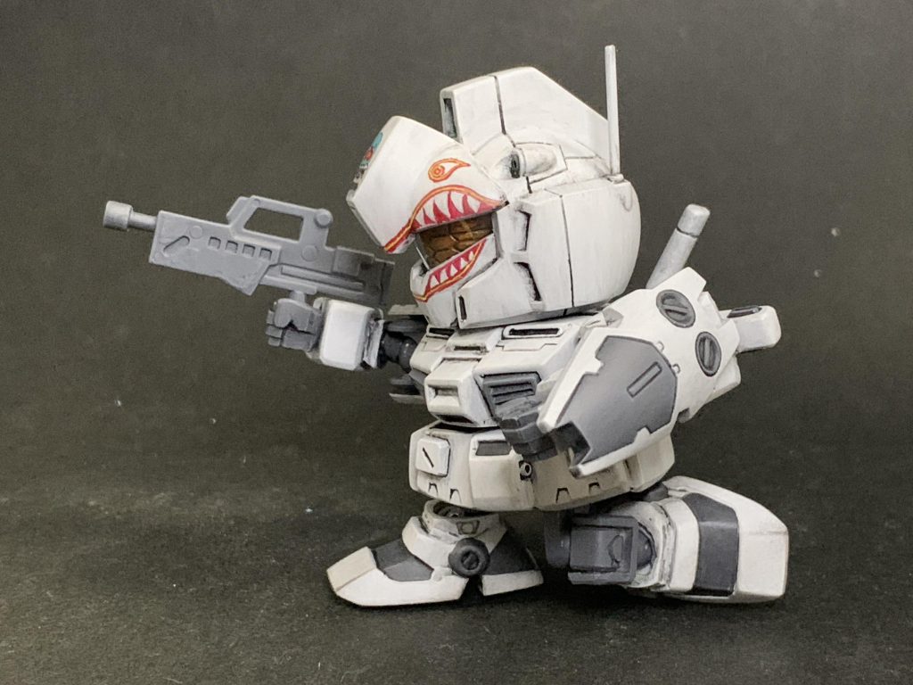 片膝付きポージングひざはないけど。