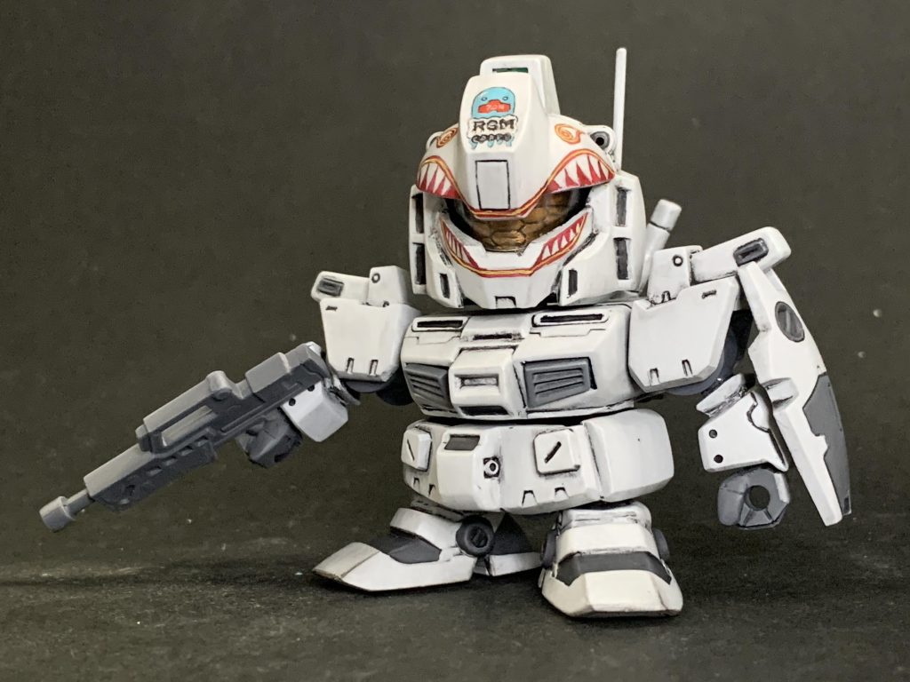 頭がでかいのでMGより塗りやすくて助かりました。