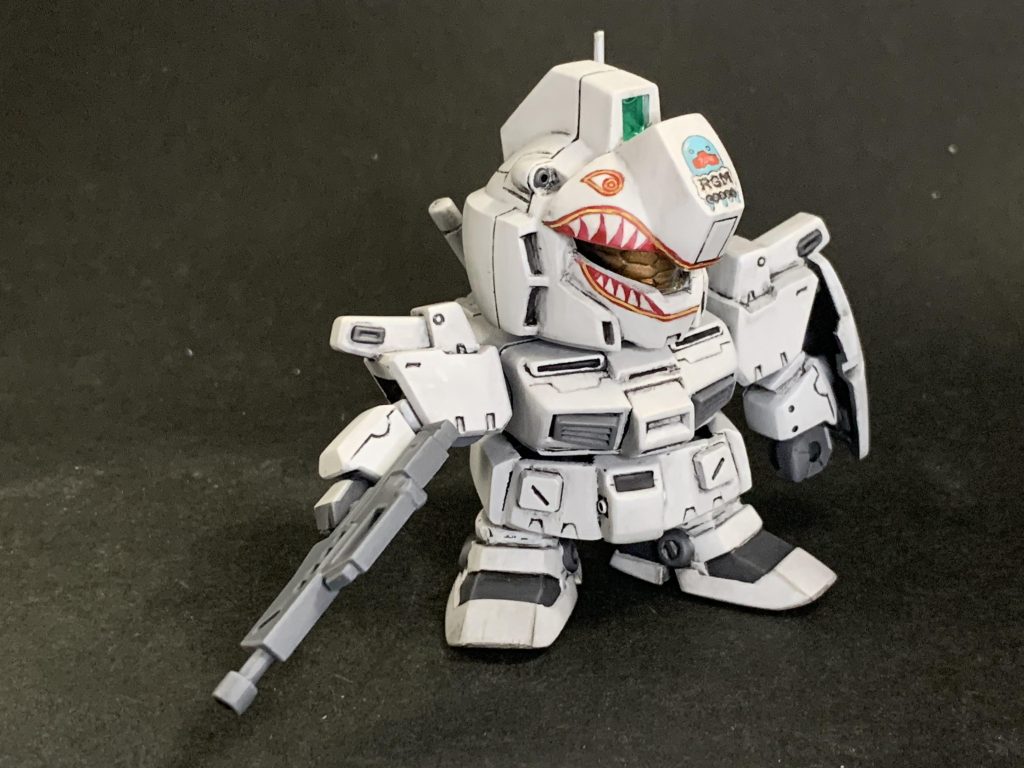 改造したSDフレーム内蔵なので、シルエットは元々のBB戦士とちょっと違います。