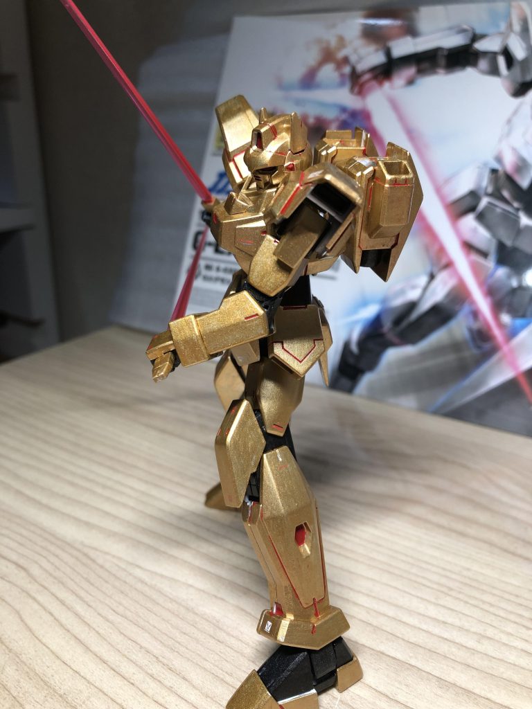 筆塗りなのでムラが…