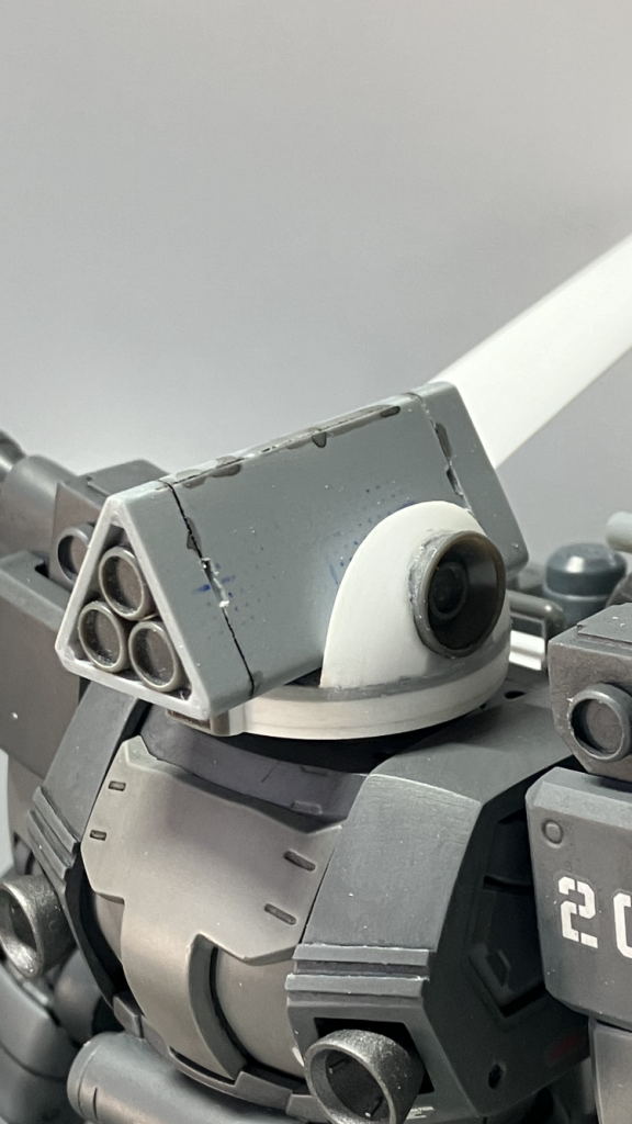 ザクフリッパー以外でガンダムっぽくないデザインはあるのかな?作るのは、そこまででは無かったけど耳にあたる箇所は埋め込むのにひと手間掛かりました\(//∇//)\