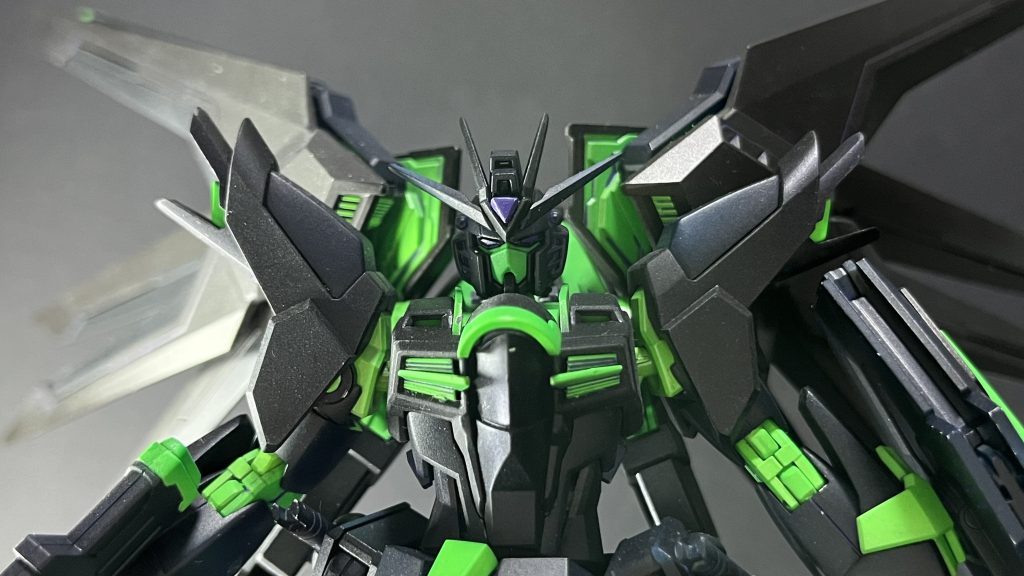 作品名のシャディネスは、暗く影のあるという意味があります。