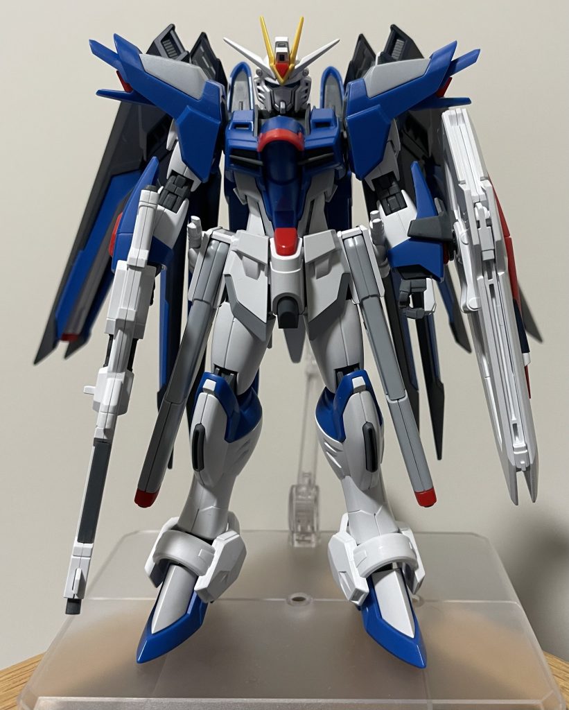 シンプルに正面